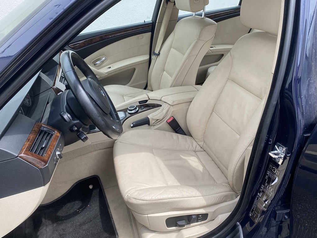 BMW Řada 5 4.0i  540i