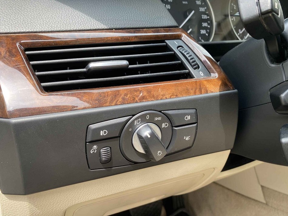 BMW Řada 5 4.0i  540i