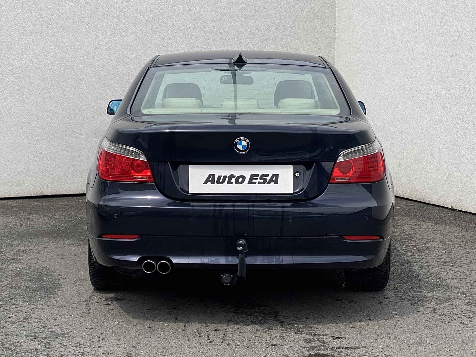 BMW Řada 5 4.0i  540i