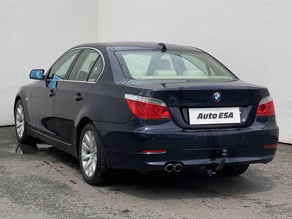 BMW Řada 5 4.0i  540i