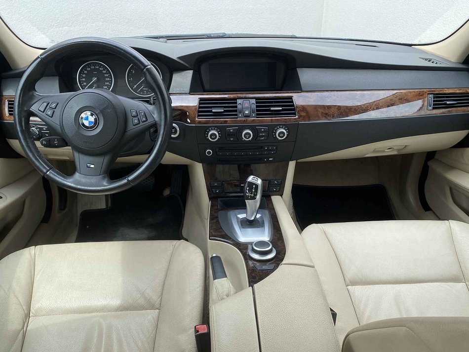 BMW Řada 5 4.0i  540i