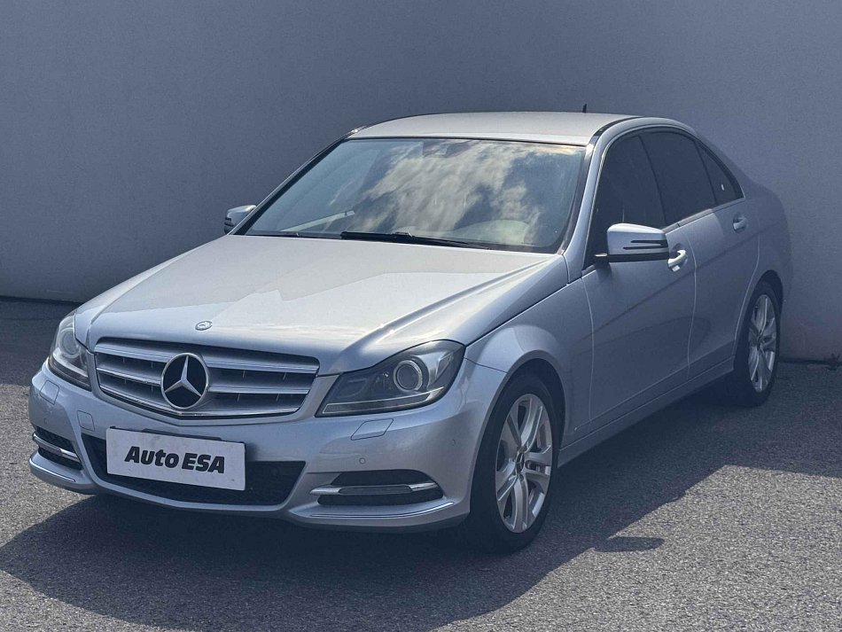 Mercedes-Benz Třída C 1.6T 