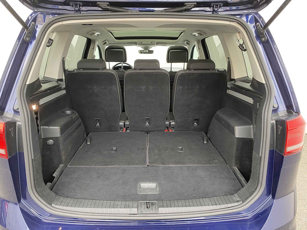 Volkswagen Touran 2.0 TDi Sound