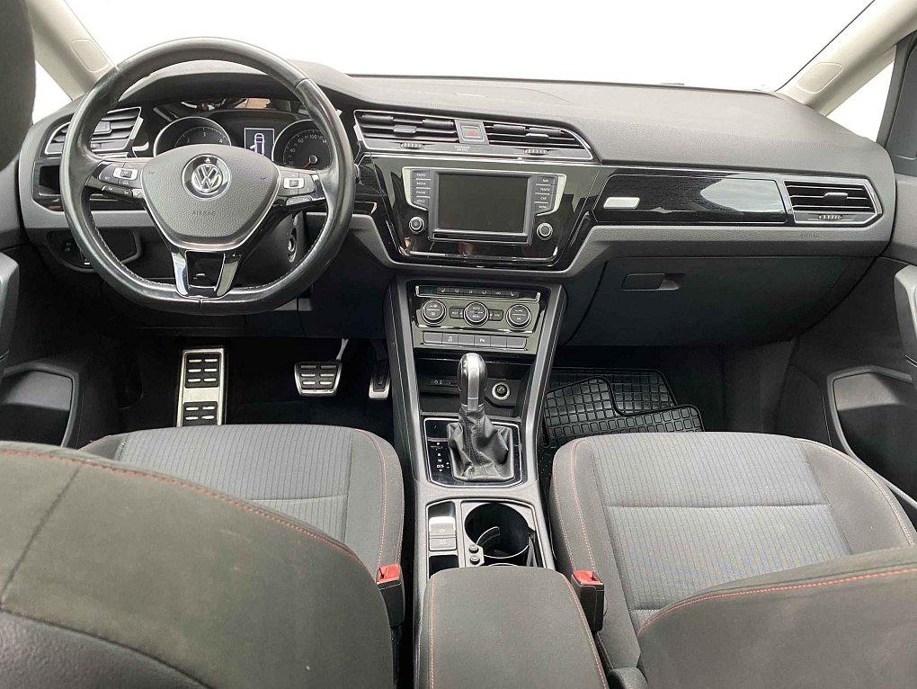 Volkswagen Touran 2.0 TDi Sound