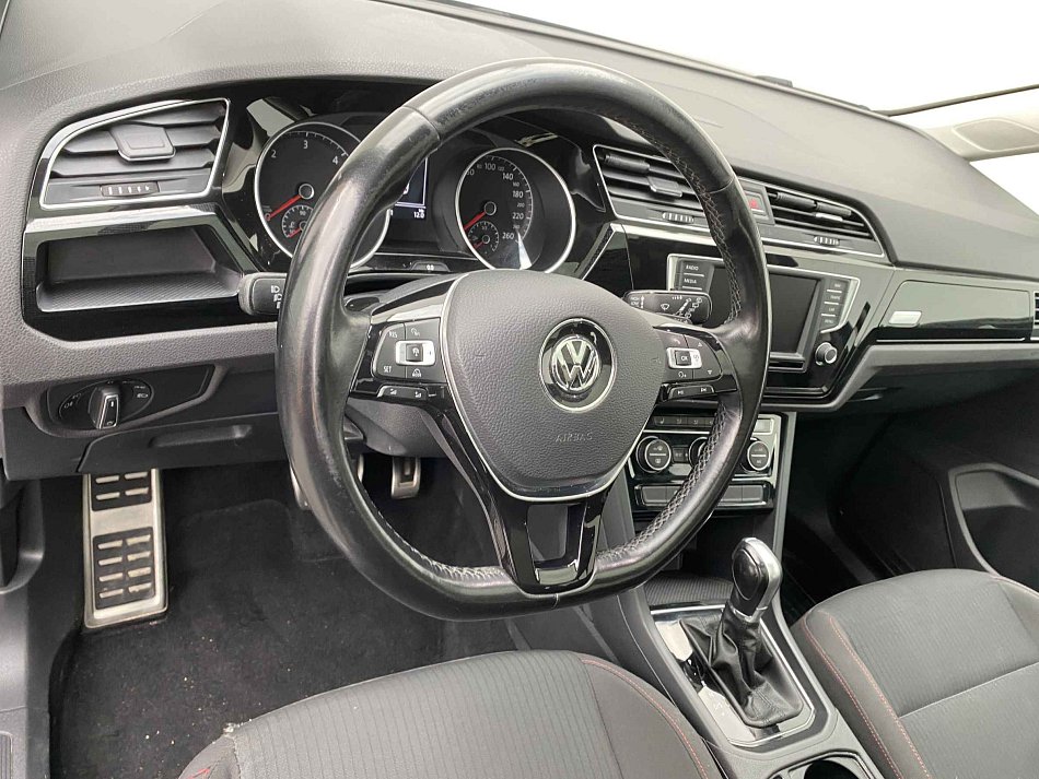Volkswagen Touran 2.0 TDi Sound