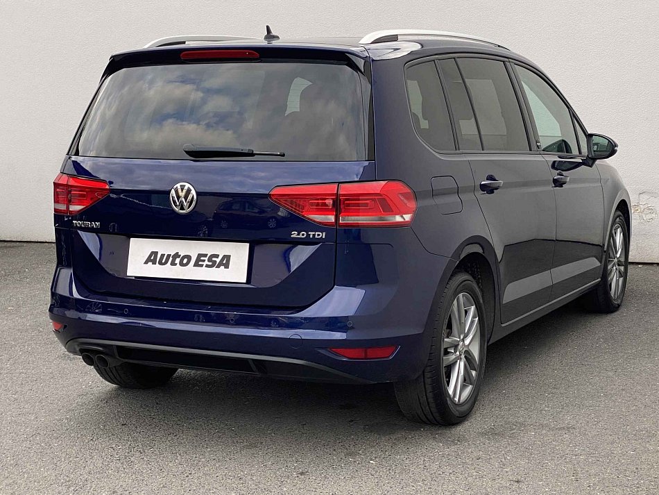 Volkswagen Touran 2.0 TDi Sound