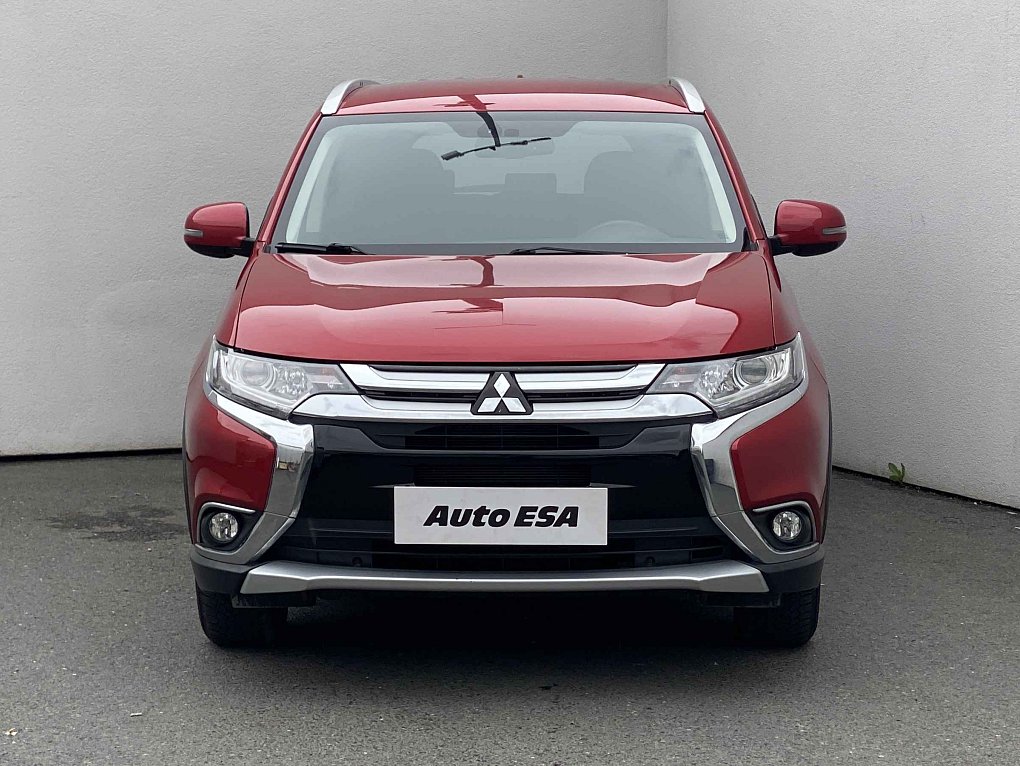 Mitsubishi Outlander 2.0 Invite 2WD