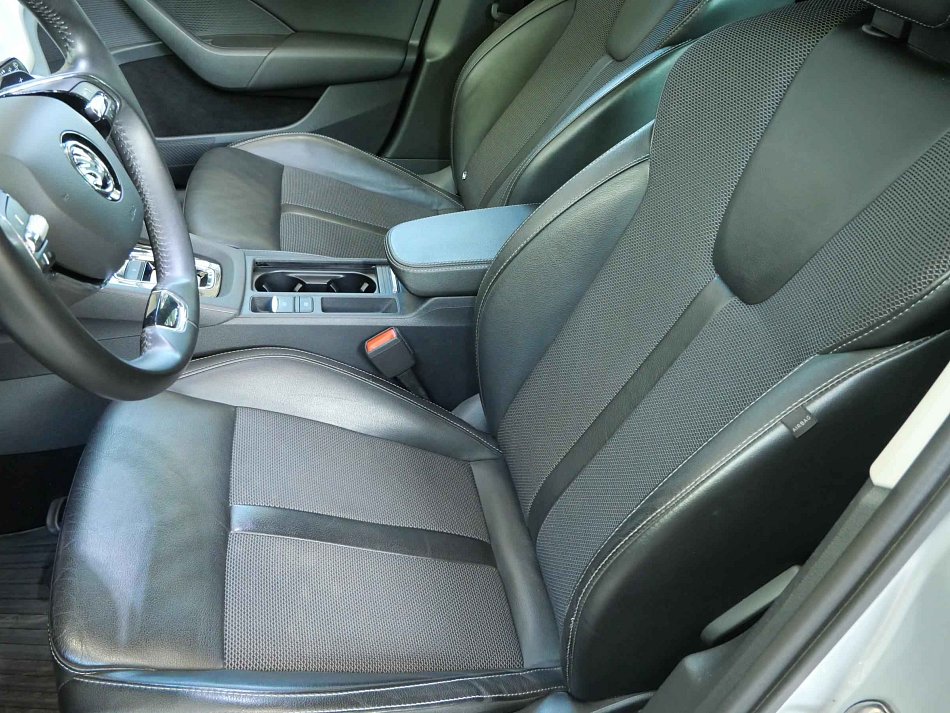 Škoda Octavia IV 1.0 TSi Style e-TEC