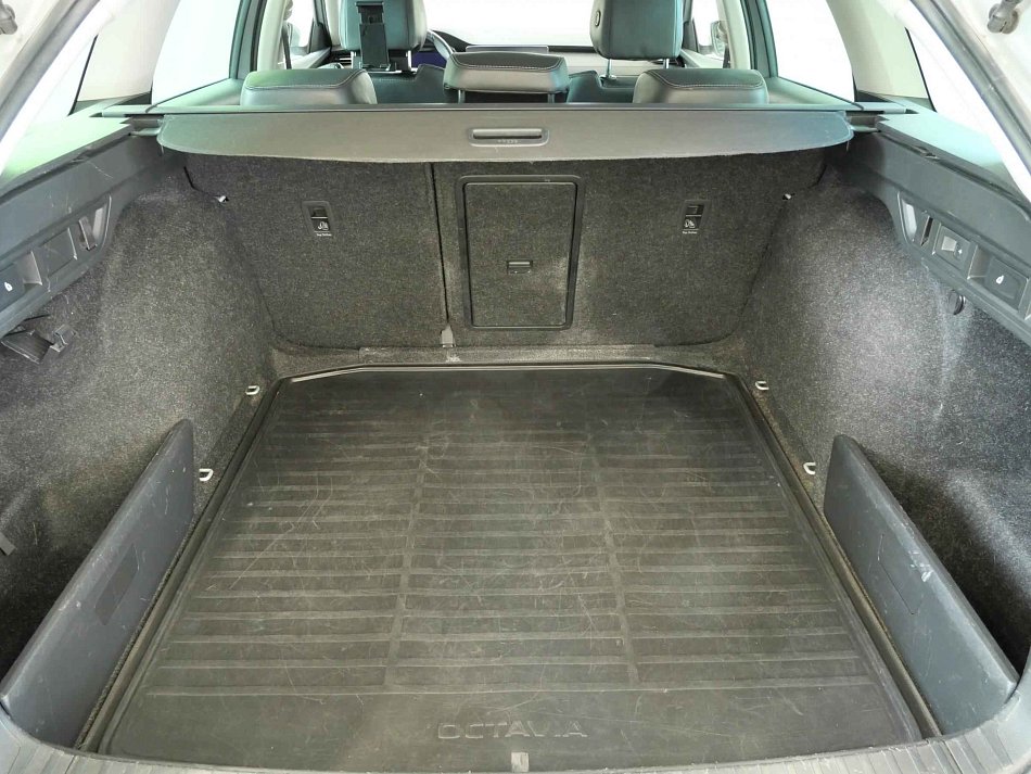 Škoda Octavia IV 1.0 TSi Style e-TEC