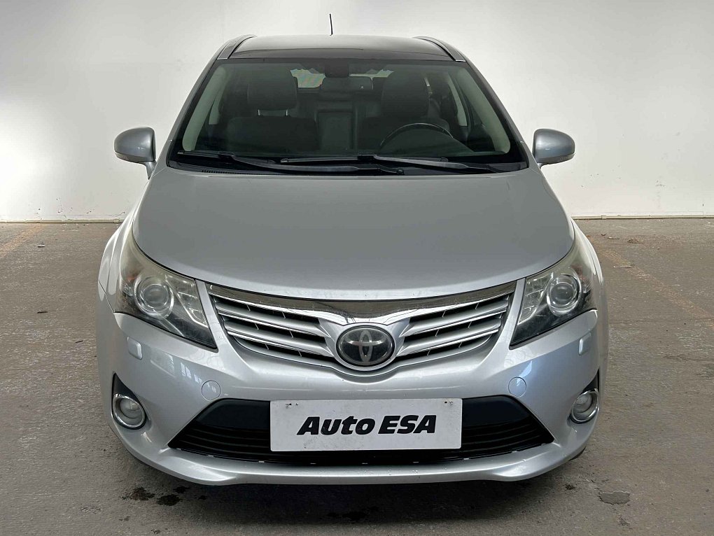 Toyota Avensis 2.2D-CAT 