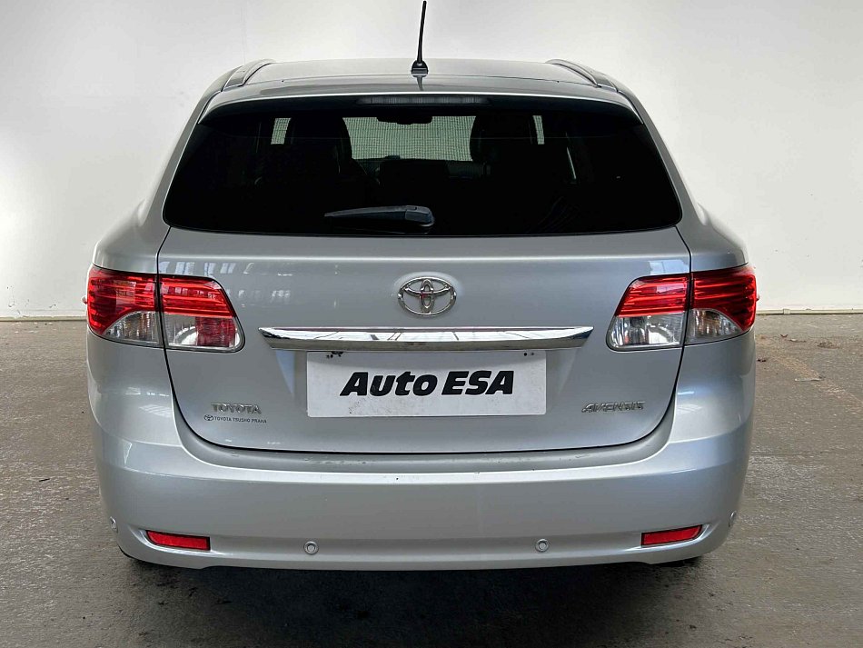 Toyota Avensis 2.2D-CAT 