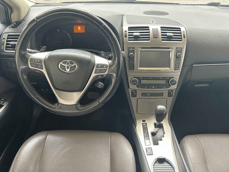 Toyota Avensis 2.2D-CAT 