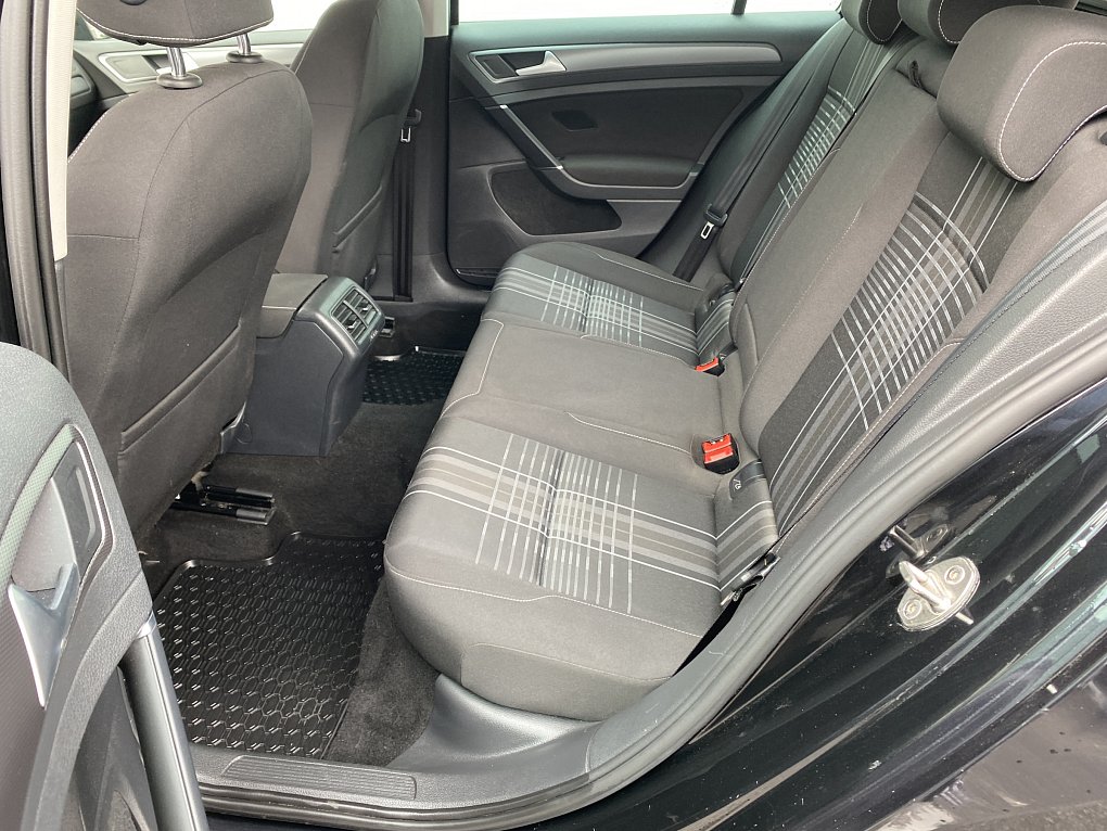 Volkswagen Golf 2.0 TDi Lounge