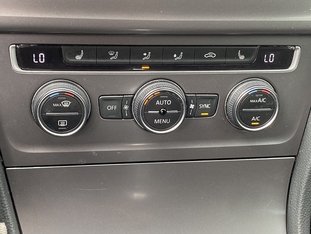 Volkswagen Golf 2.0 TDi Lounge