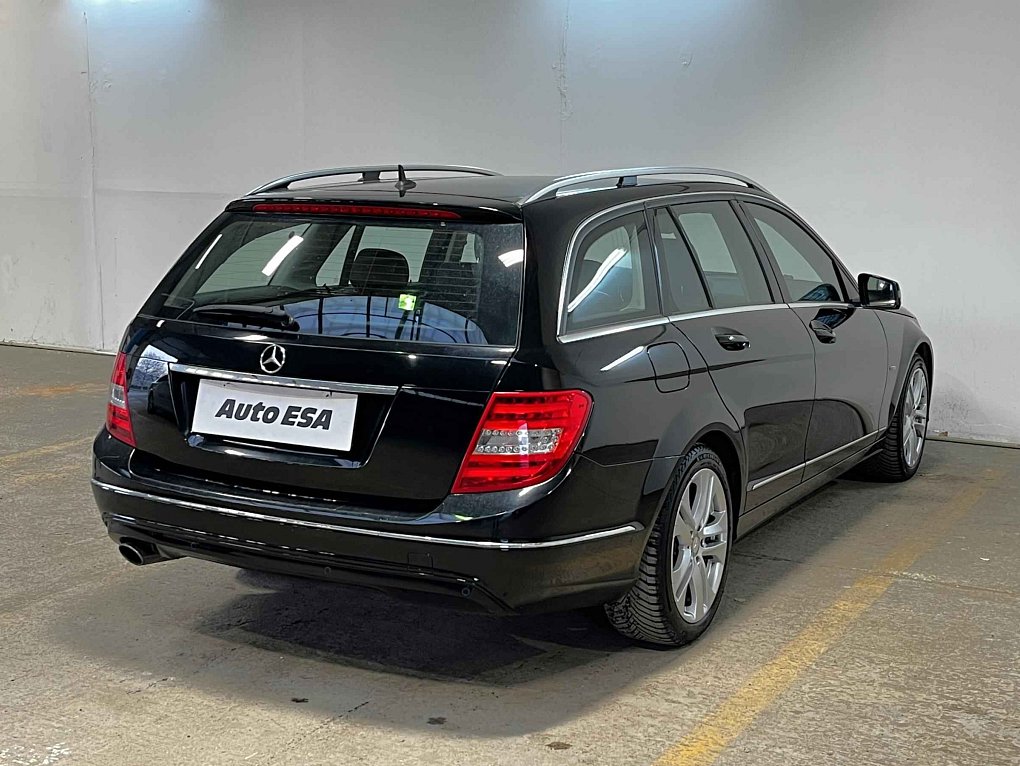 Mercedes-Benz Třída C 1.8i Avantgarde C200