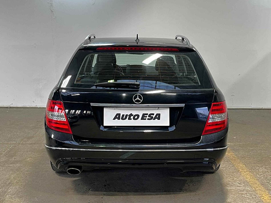 Mercedes-Benz Třída C 1.8i Avantgarde C200