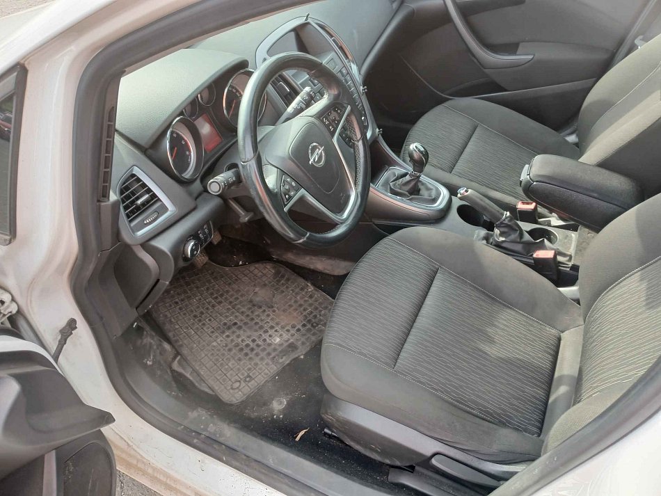 Opel Astra 1.6 CDTi 