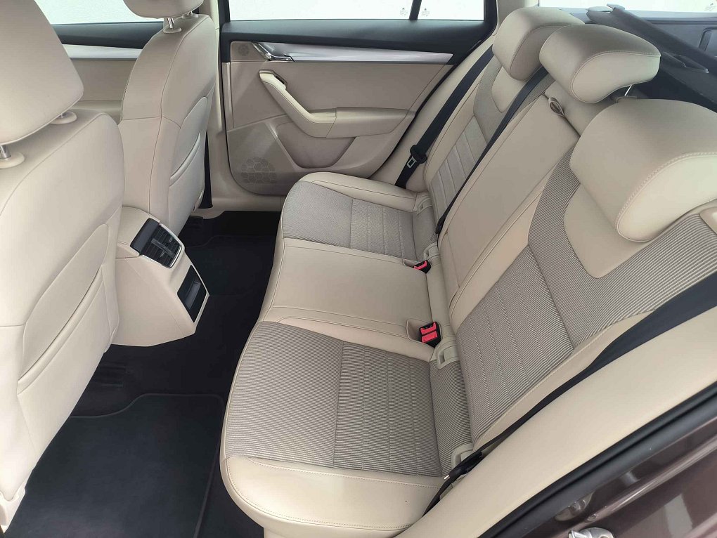 Škoda Octavia III 1.8 TSi Elegance