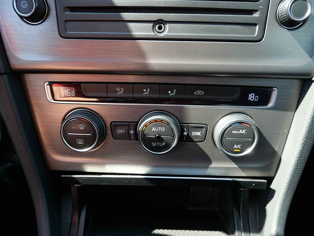 Volkswagen Golf 1.2TSi  VII