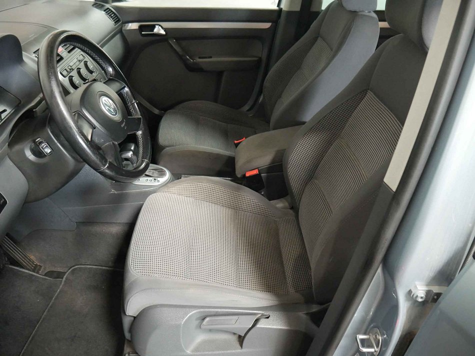 Volkswagen Touran 1.6FSi 