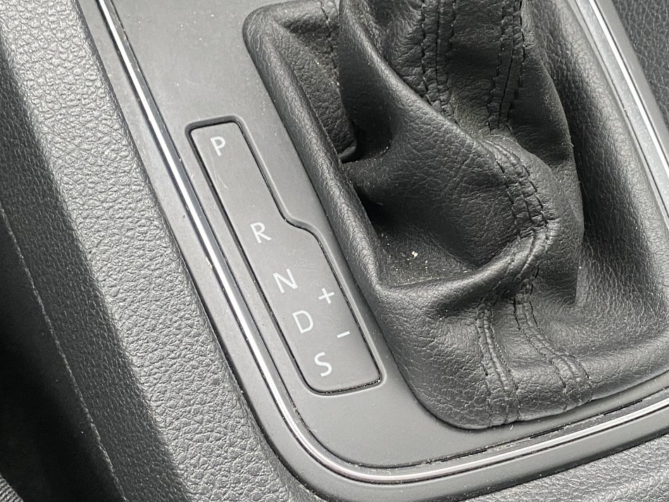 Volkswagen Jetta 2.0 TDi 