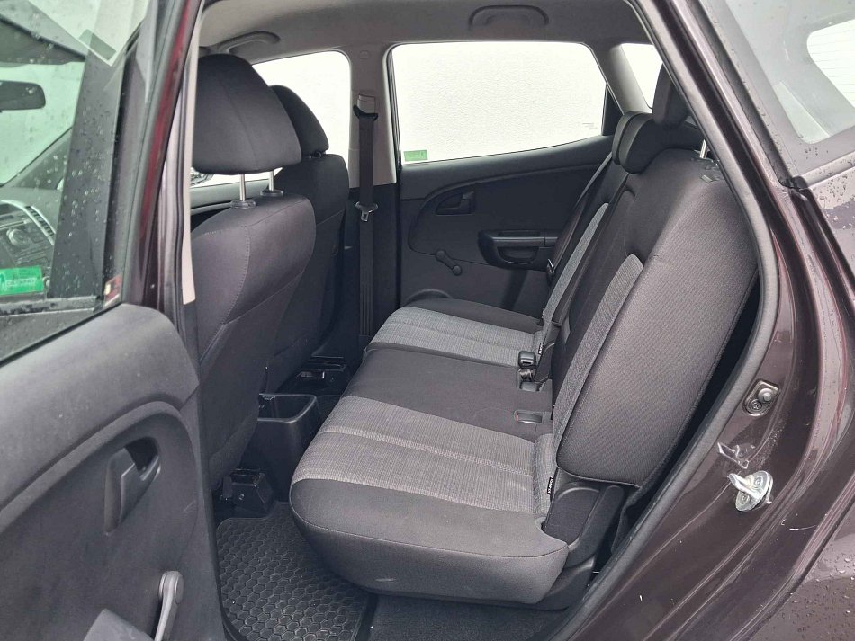 Kia Venga 1.4i 