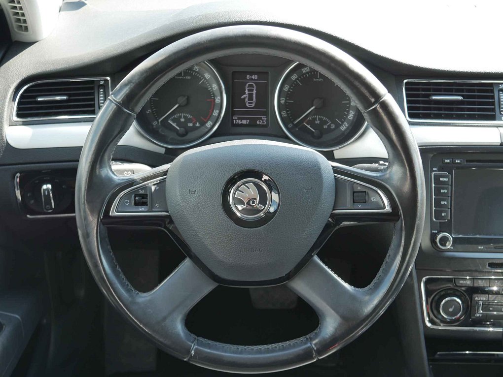 Škoda Superb II 2.0 TDi Elegance