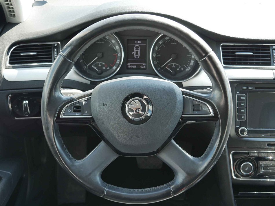 Škoda Superb II 2.0 TDi Elegance