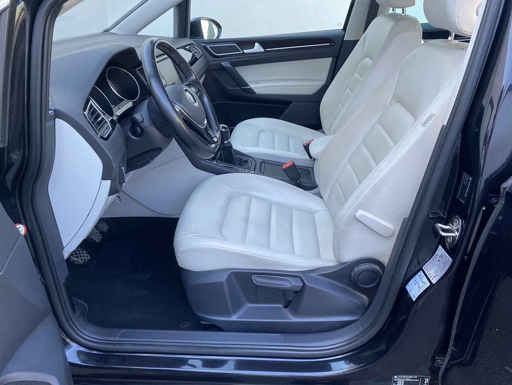 Volkswagen Sportsvan 2.0 TDi Highline