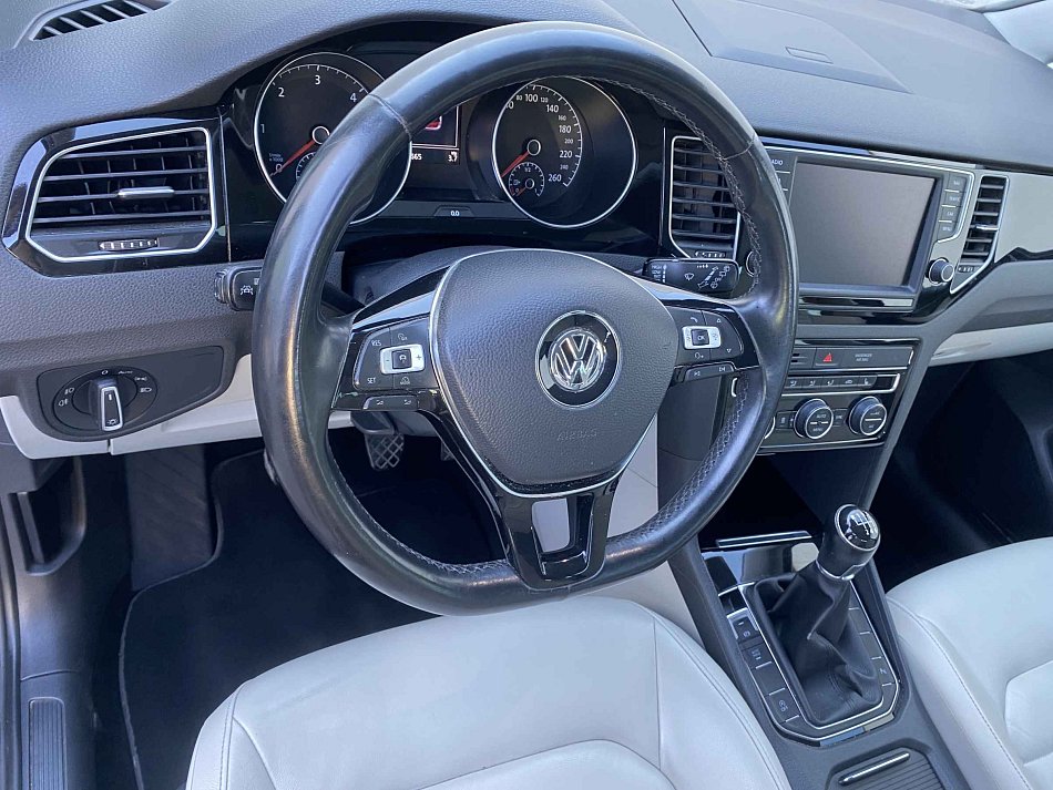 Volkswagen Sportsvan 2.0 TDi Highline
