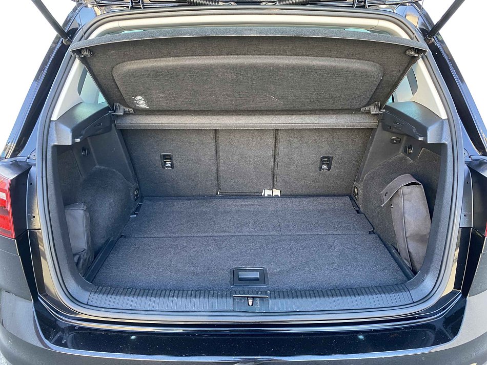 Volkswagen Sportsvan 2.0 TDi Highline
