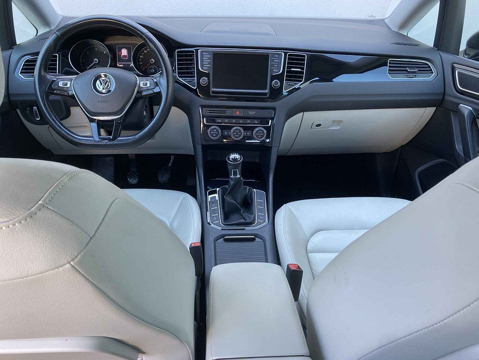 Volkswagen Sportsvan 2.0 TDi Highline