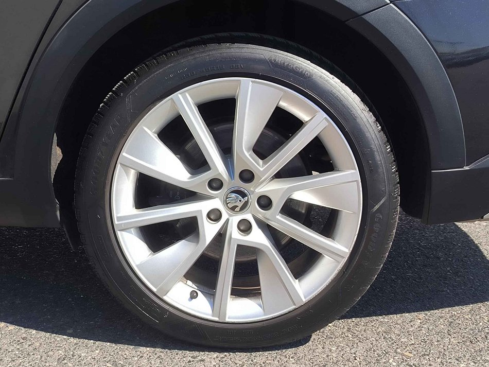 Škoda Superb III 2.0 TSi Scout 4x4