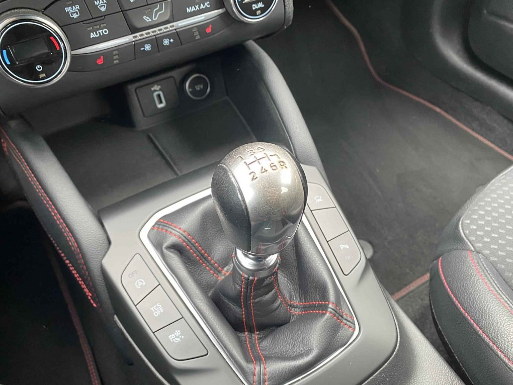 Ford Focus 1.0 EB ST-Line