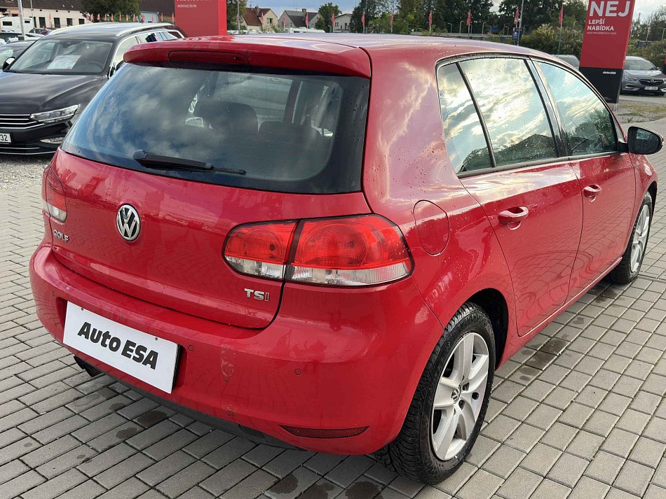 Volkswagen Golf 1.4 TSi 