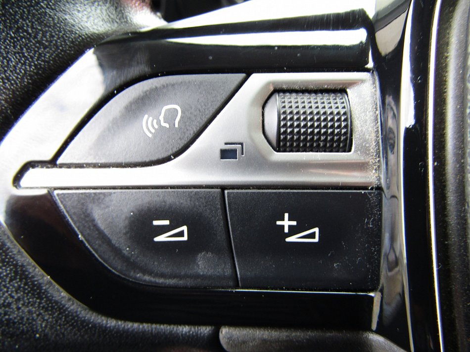 Peugeot 2008 1.2 PT Active