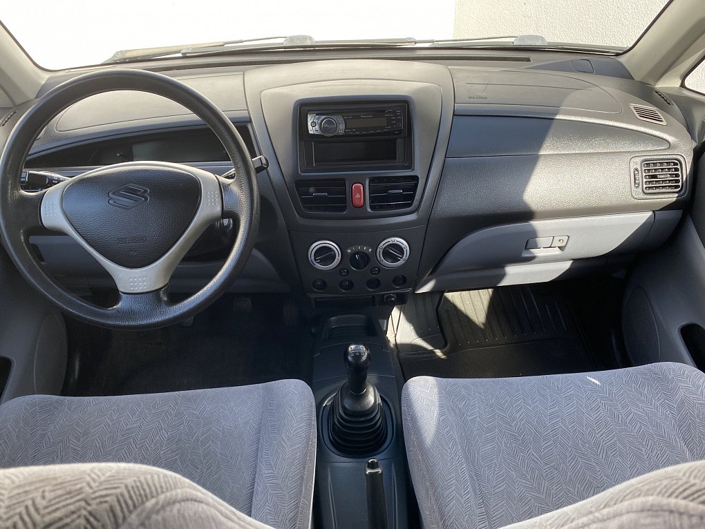 Suzuki Liana 1.6i  4x4