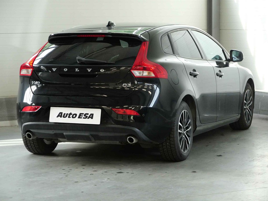 Volvo V40 2.0D 