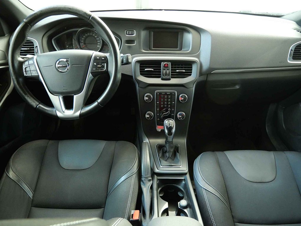 Volvo V40 2.0D 
