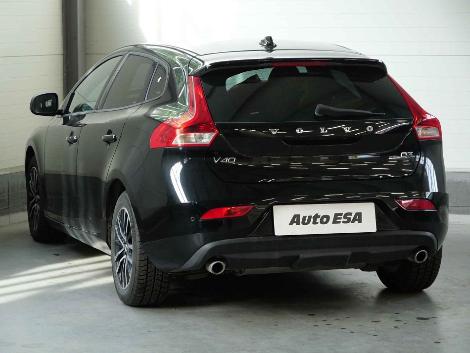 Volvo V40 2.0D 