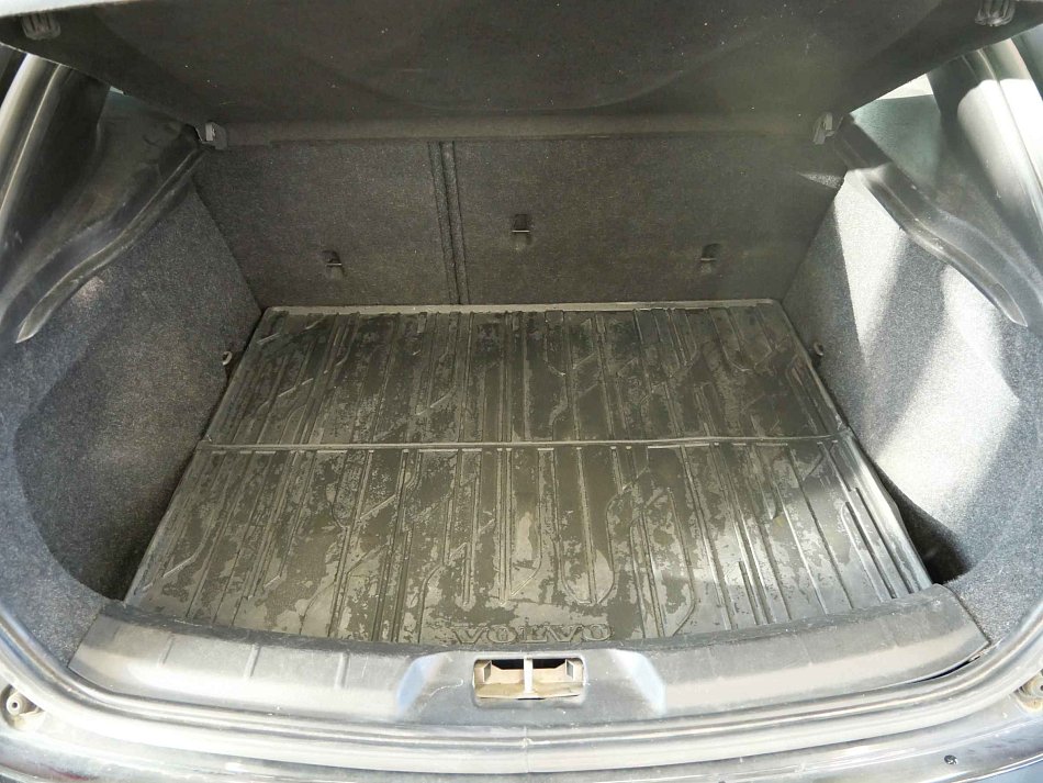 Volvo V40 2.0D 