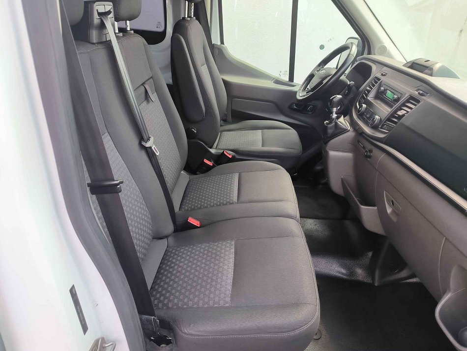 Ford Transit 2.0TDCi Trend L3H3 6míst