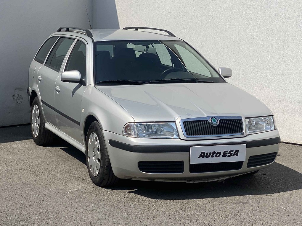 Škoda Octavia 1.6 16V Tour