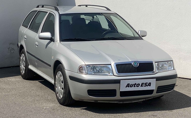 Škoda Octavia 1.6 16V Tour