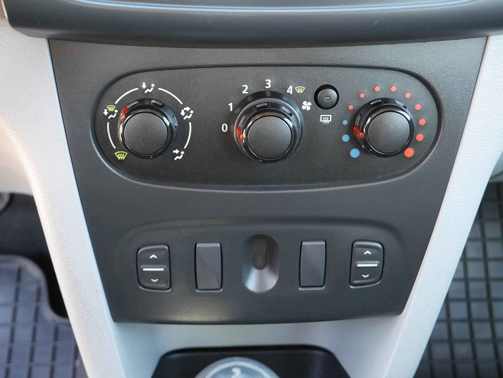 Dacia Sandero 1.2i 