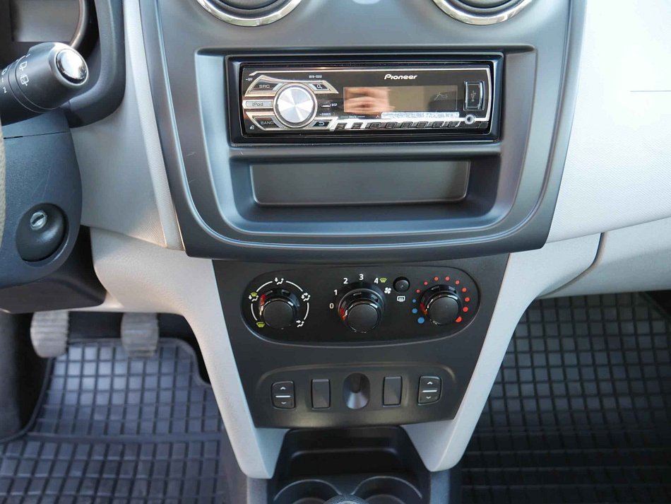 Dacia Sandero 1.2i 