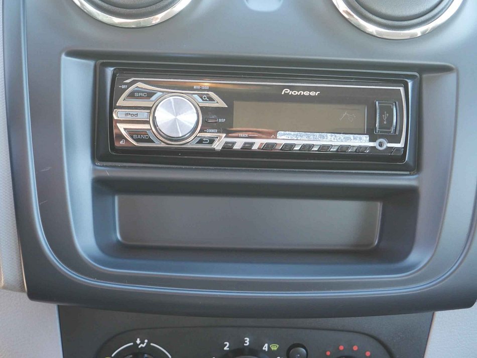 Dacia Sandero 1.2i 