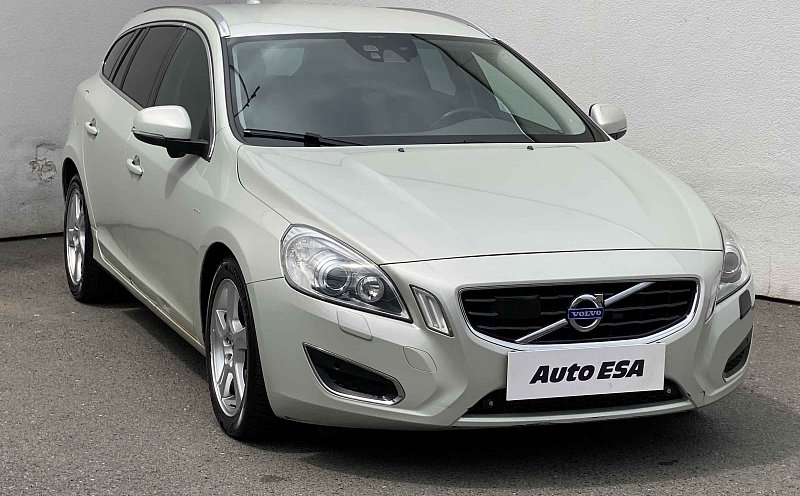 Volvo V60 2.4 D5  4x4