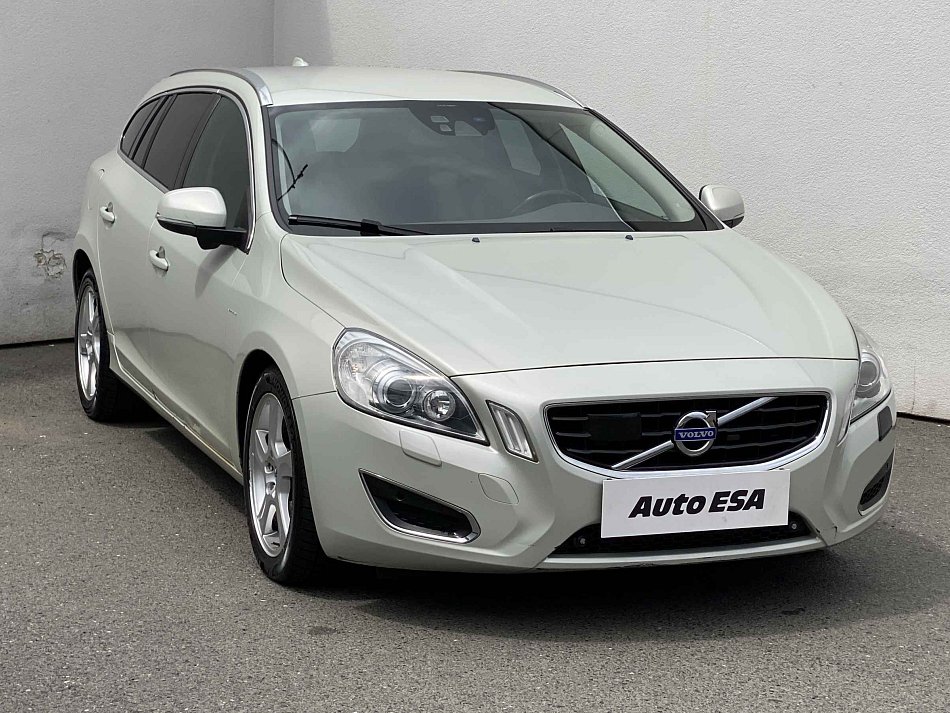 Volvo V60 2.4 D5  4x4