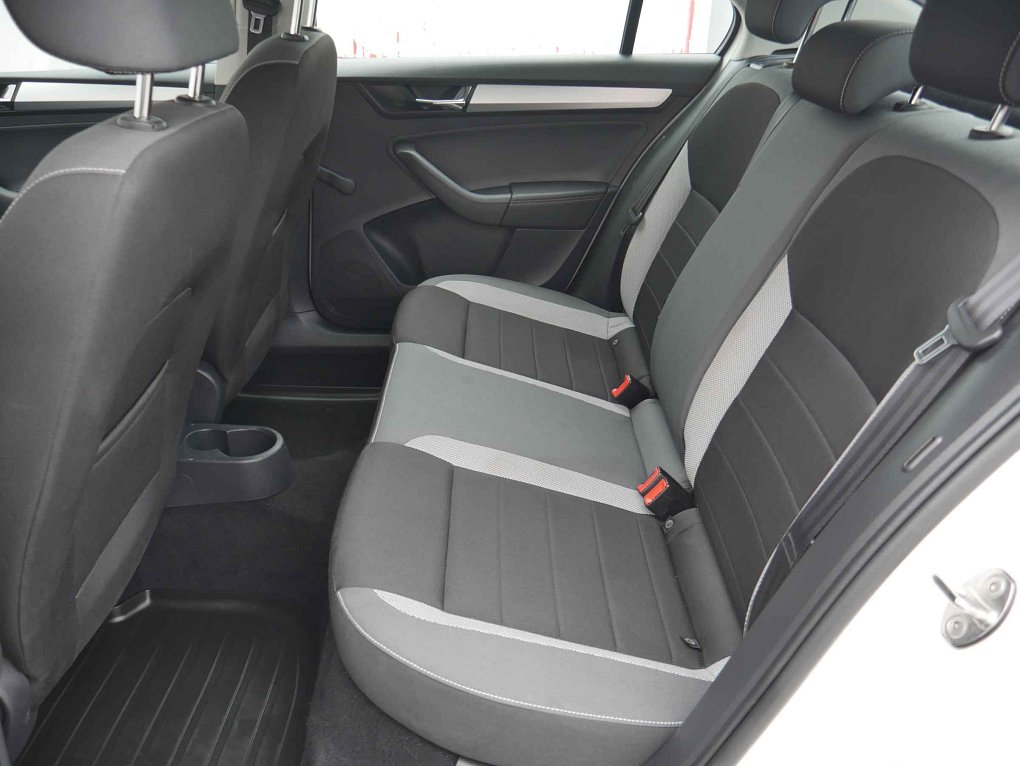 Škoda Rapid 1.0 TSI Ambition